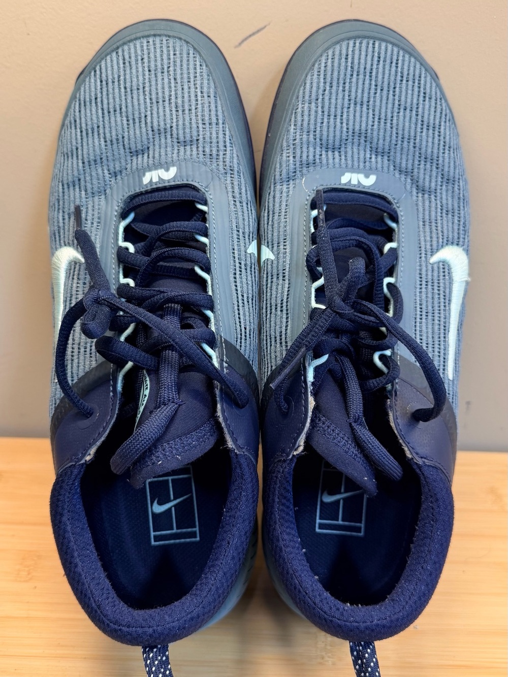 Nike Men’s Navy and Light Blue Running Sneakers